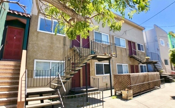 Building Photo - 2643 Harrison St