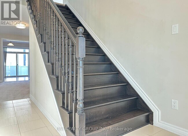 Photo du bâtiment - 514 Honeylocust Ave