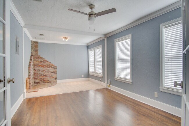 Building Photo - East Hill 3BR Home Near Bayview Park with Office, Hot Tub, Workshop & Detached Garage