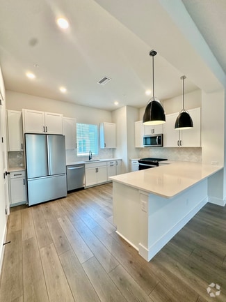Building Photo - 3109 4th Ter N