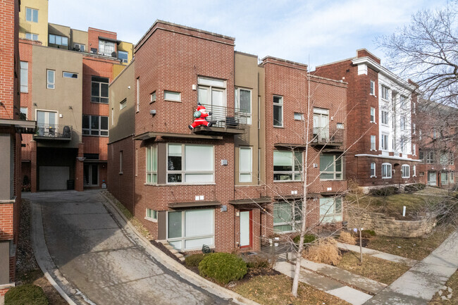 Terraza Mill Creek - Mill Creek Terrace