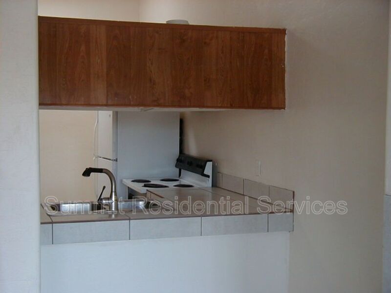 Foto principal - 383 E Thoroughbred St