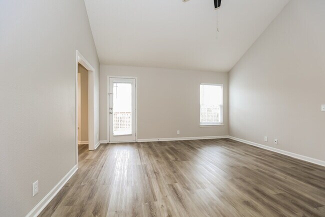 Building Photo - 1114 Sima Shabat Ct