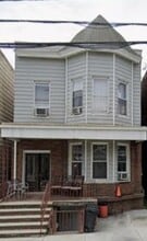 Building Photo - 315 21st St