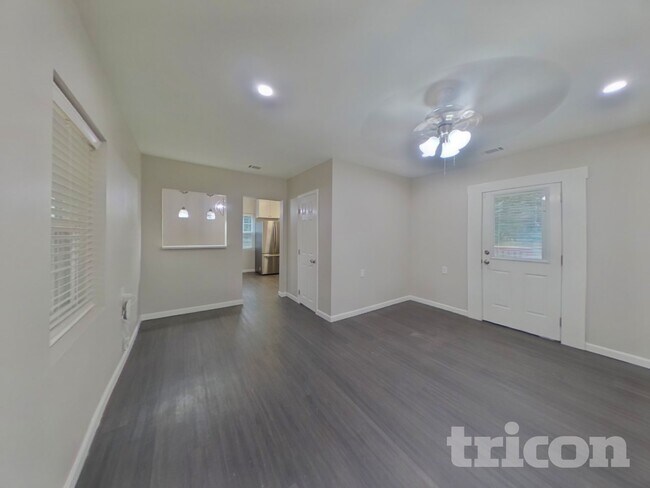 Foto del edificio - 4223 Dinglewood Ave