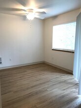 Building Photo - Glacier View