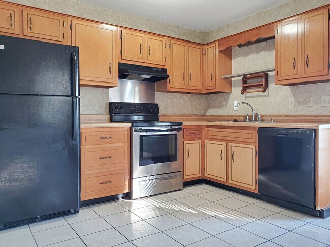 Building Photo - Two Bedroom with River Views!