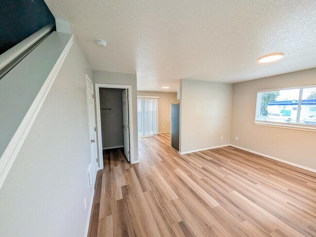 Photo - 5623 SE 84th Ave Townhome