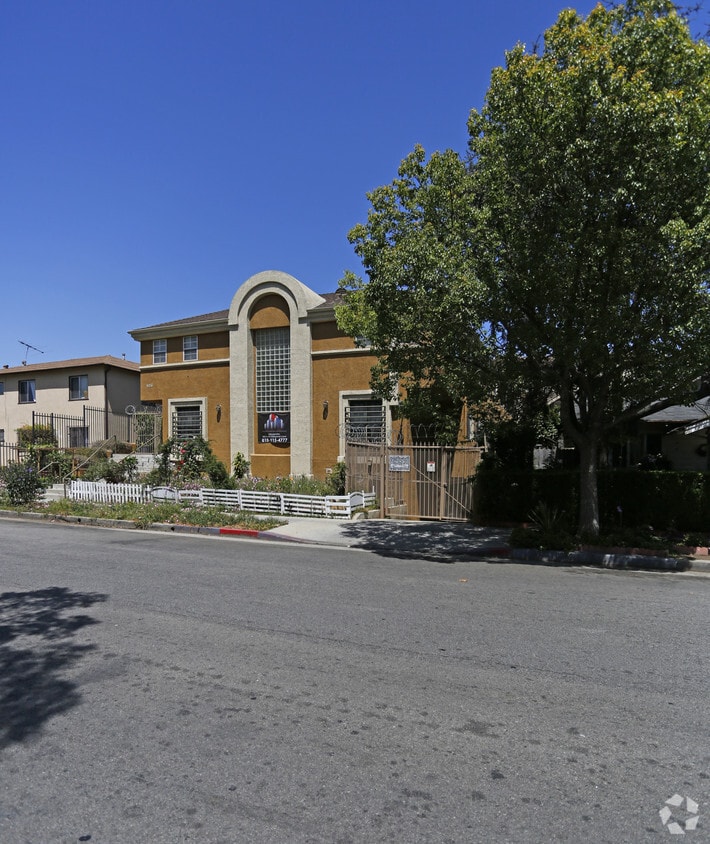 Building Photo - 926 S Gramercy Dr