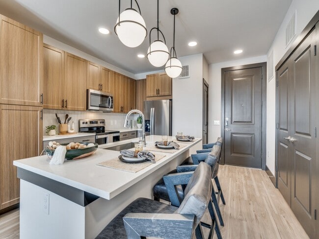 Building Photo - Lenox Cooper