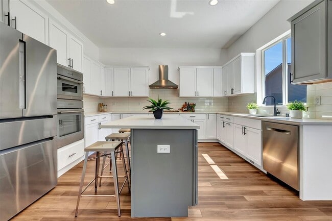 Building Photo - Waiving Application Fee! Gorgeous Modern 2...