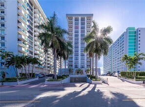 Building Photo - 1228 West Ave