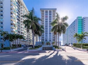 Building Photo - 1228 West Ave