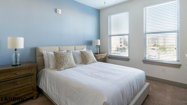 Building Photo - 300 Enclave Dr