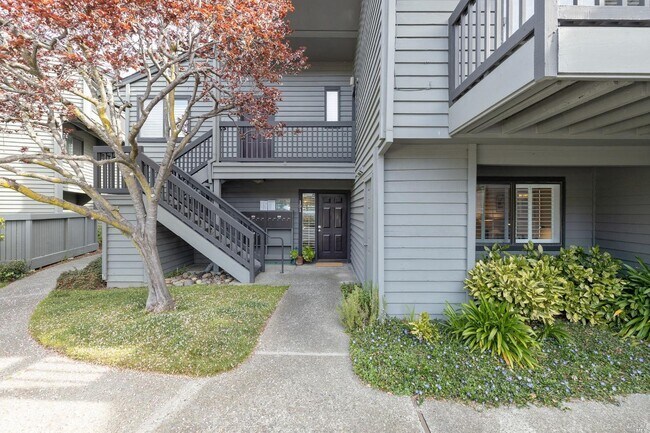 Foto del edificio - 191 Cypress Pl