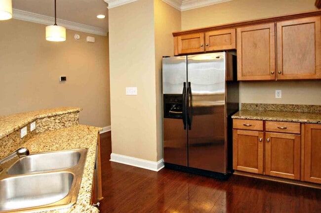 Photo - 94 Rowse Dr House