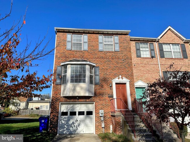 Building Photo - 427 Carrollton Dr