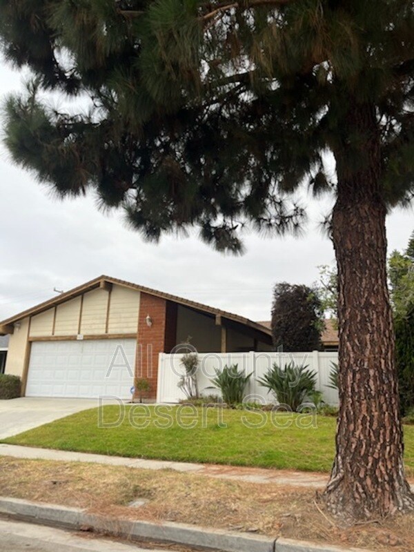 Building Photo - 542 Pierpont Dr
