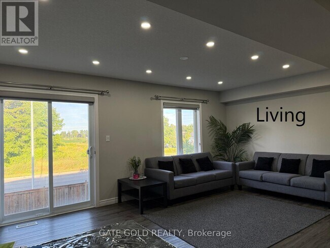 Building Photo - 2670 Asima Dr