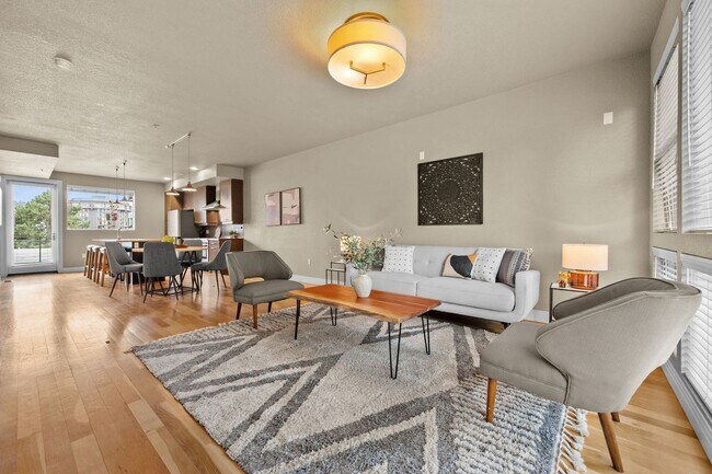 Foto del edificio - Downtown townhouse for rent