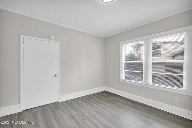 Foto del edificio - 6418 Sapphire Dr