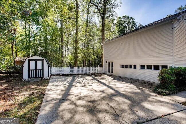 Building Photo - 2274 Turtle Landing