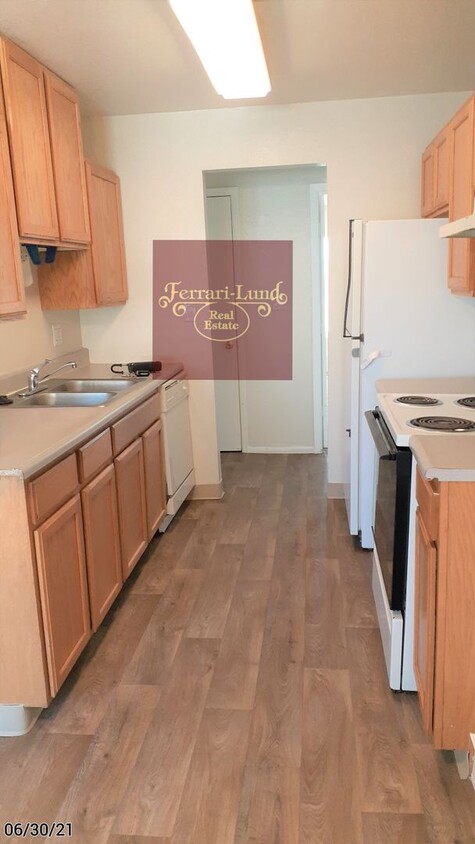 Condo Near UNR, upstairs apartment, 2 Bed... - Condo Near UNR, upstairs apartment,  2 Bed...