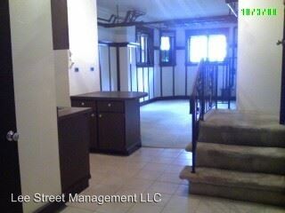 Foto del edificio - 7516 N Eastlake Ter