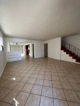 Building Photo - 320 E Home St