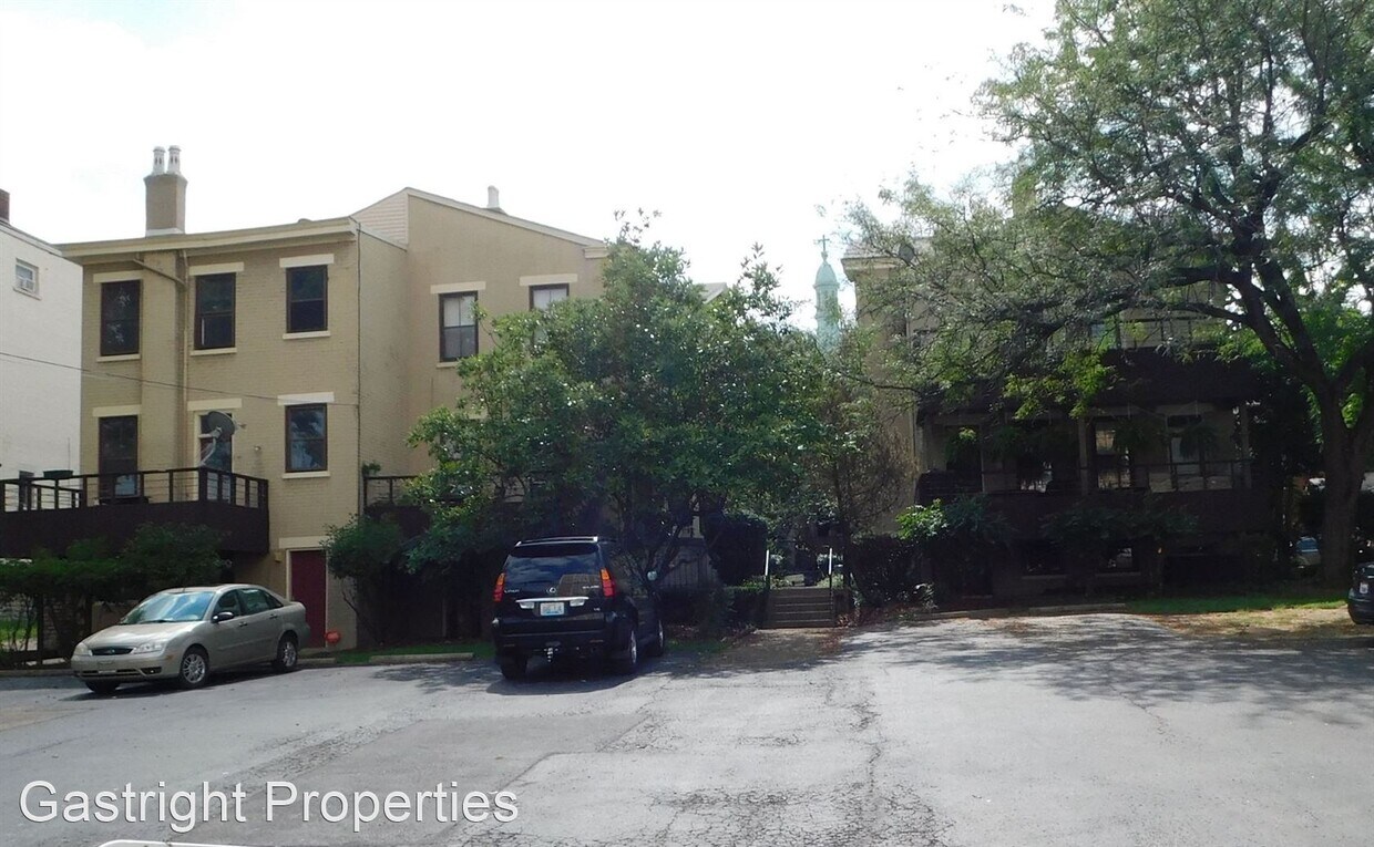 Primary Photo - 108 W 5th St
