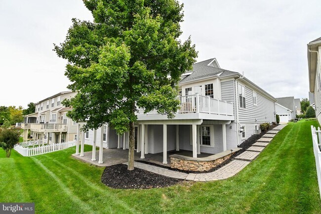Building Photo - 6916 Birkenhead Pl