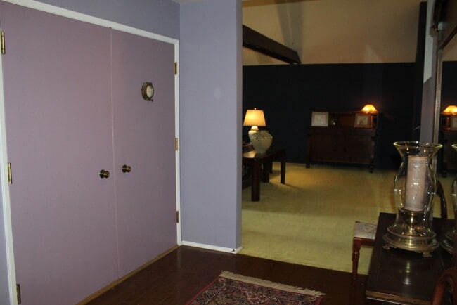 Building Photo - Unique Bakersfield Home for Rent Bakersfiled Country Club