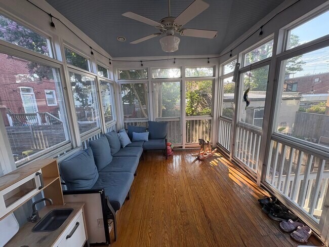 Foto del edificio - 2031 Flagler Pl NW