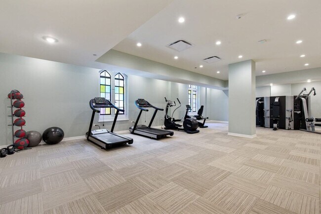 Foto del edificio - 2231 E 67th St