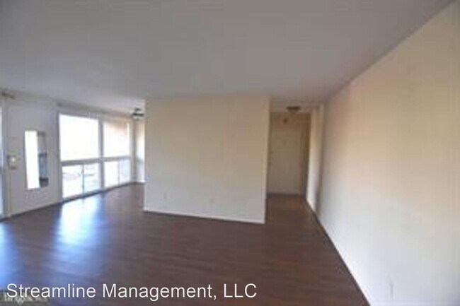 Building Photo - 2 br, 1 bath House - 22 Manor Circle #G3