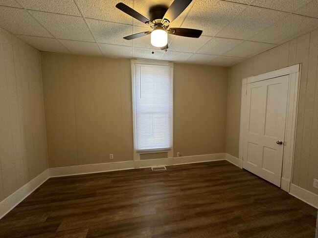 Building Photo - Recently Renovated 3BR/1BA Home in New Albany!