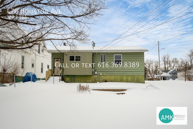 Building Photo - 3 Bedroom 1 Bath Corner Lot