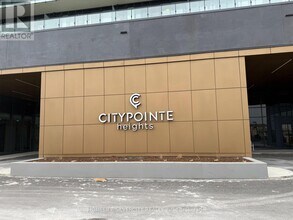 Building Photo - 15 Skyridge Dr