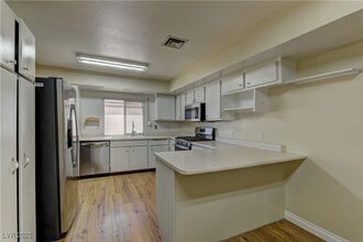 Building Photo - 3959 Avila St