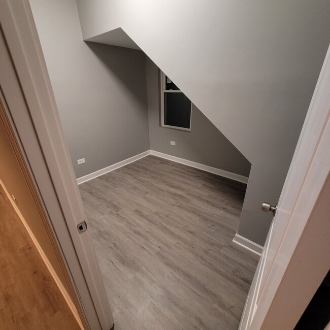 Foto del edificio - 1444 N Keating Ave