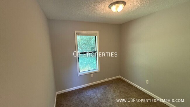 Building Photo - 80 Otsego Dr