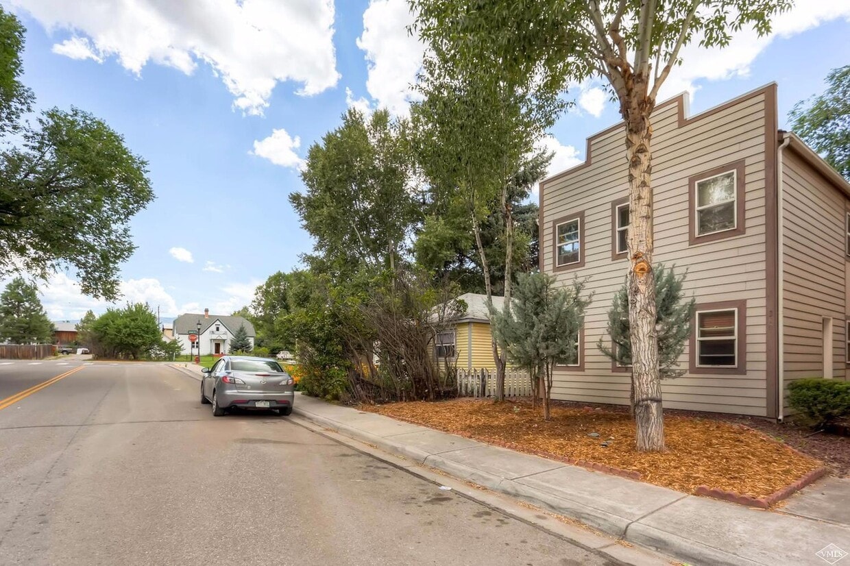 310 First St Unit 1, Gypsum, CO 81637 Apartments in Gypsum, CO