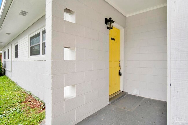 Building Photo - 51 Adkinson Dr