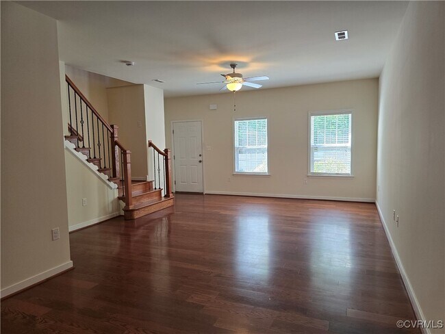 Foto del edificio - 7417 Pebble Lake Dr