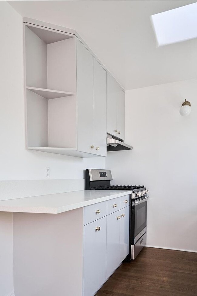 Building Photo - 2191 El Sereno Ave