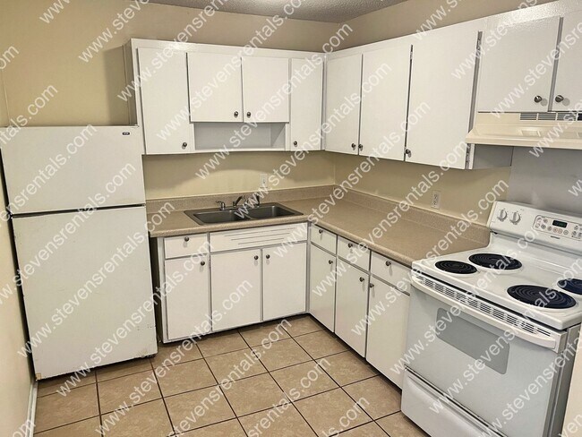 Foto del edificio - 441 Harding Pl