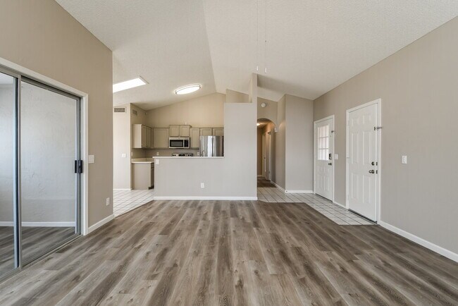 Foto del edificio - 20610 N 6th Dr