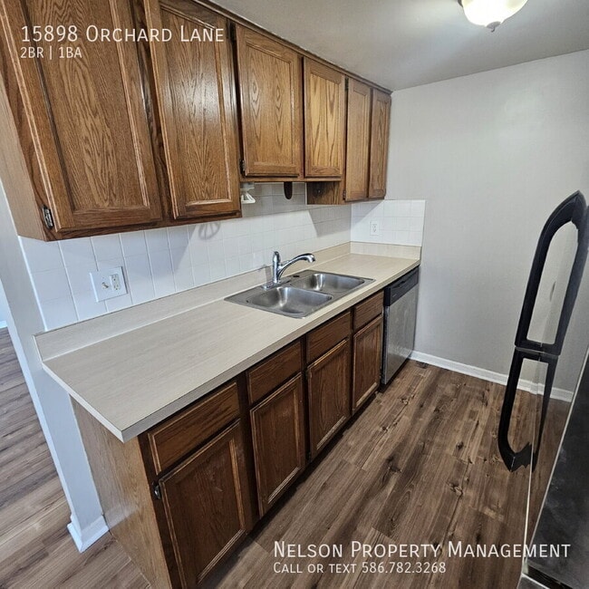 Building Photo - 15898 Orchard Ln