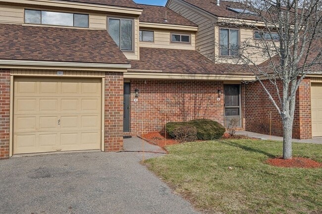 Building Photo - 51 Cottonwood Dr