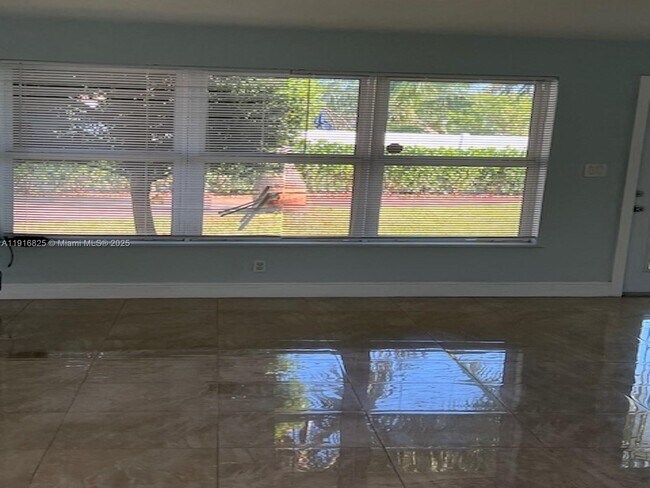 Building Photo - 4281 NE 13th Ave